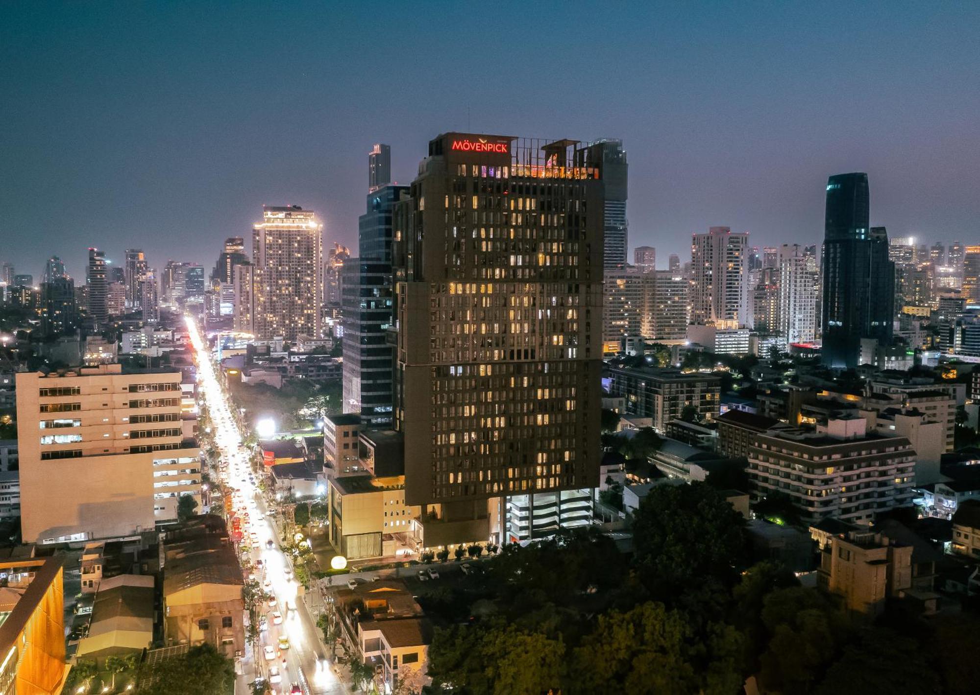 Estella Ekkamai Bangkok Exterior photo